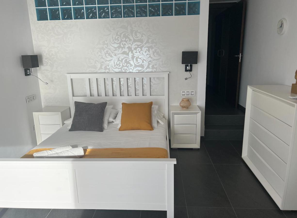 At The Ocean'S Edge Apartment Callao Salvaje Exterior photo